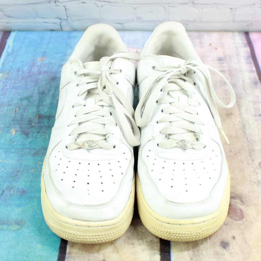 Vintage NIKE Air Force 1 Low Classic Sneakers 8 - Picture 5 of 9
